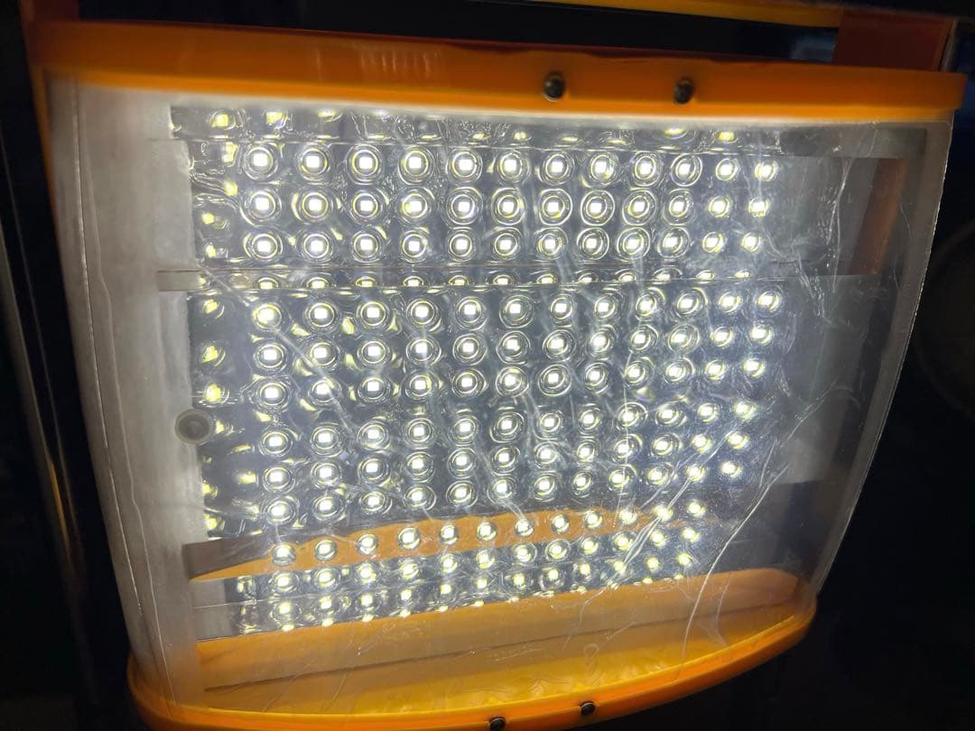 ポータブル投光器　イクシンライト　IN3500LB