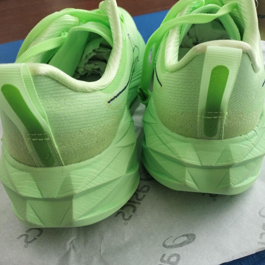 ウォーキング・ランニングウェア ASICS NOVABLAST4