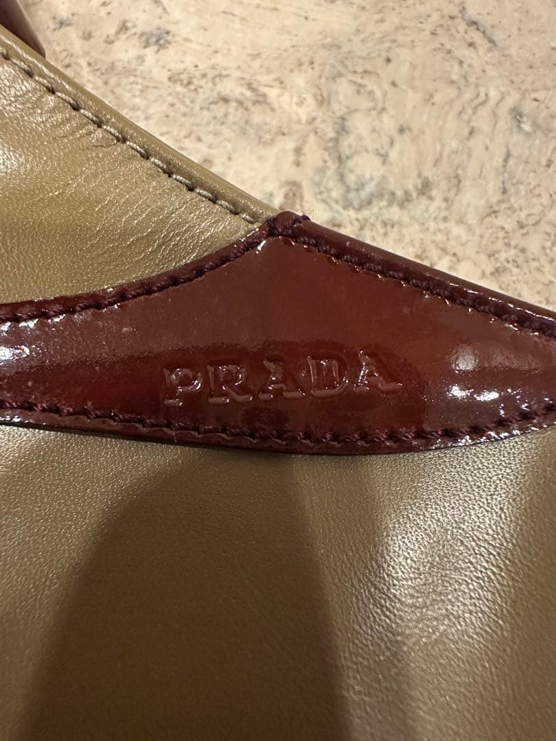 プラダPRADA ショルダーバッグ