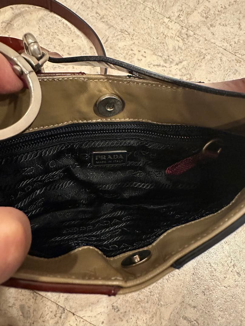 プラダPRADA ショルダーバッグ