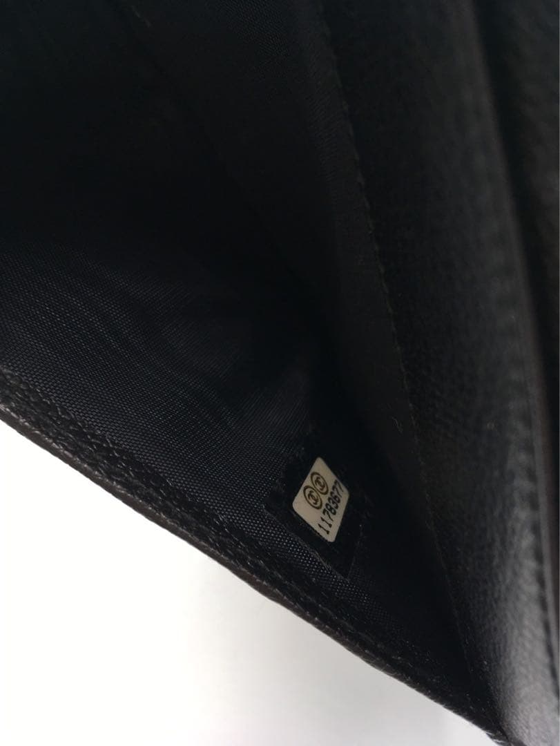 シャネル　ココボタン　長財布