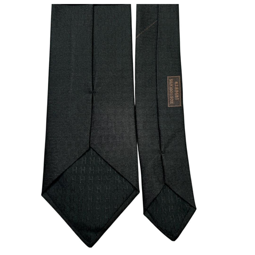 【未使用級】HERMES ネクタイ シルク　 光沢　 黒 フランス製