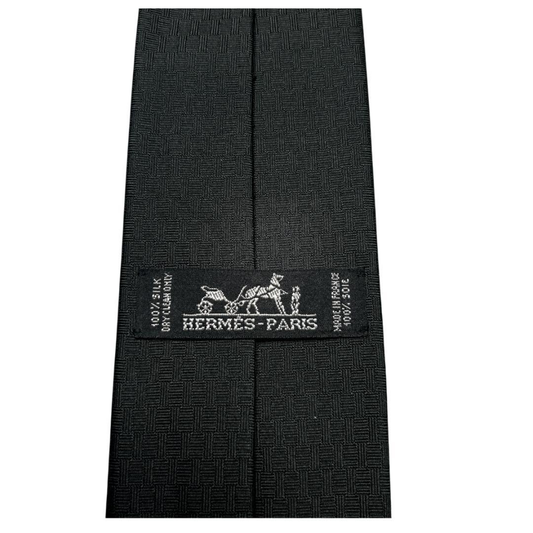 【未使用級】HERMES ネクタイ シルク　 光沢　 黒 フランス製