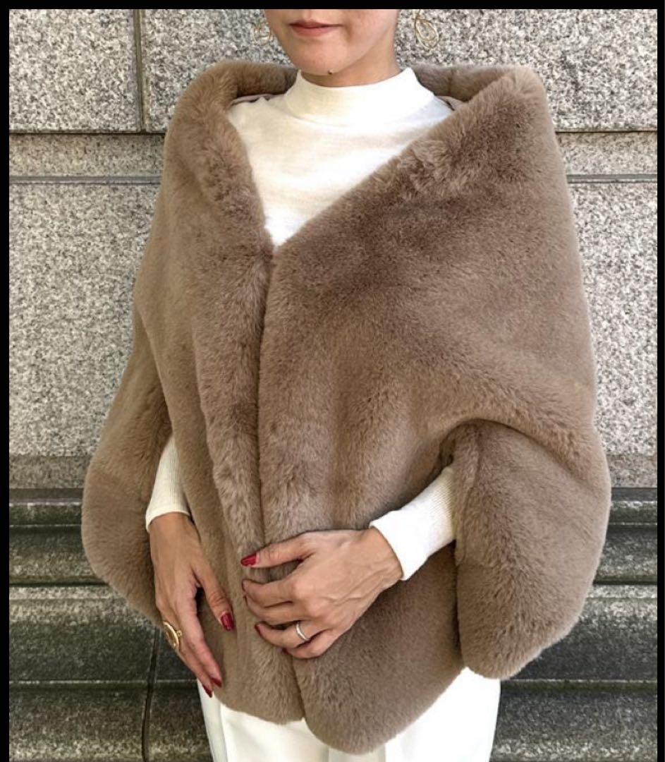 chiakioyamaJENNE リッチボリュームファーケープ ベージュ