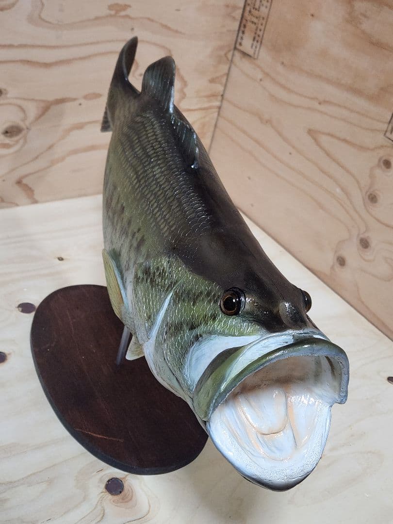 ハンドメイド　ブラックバス 釣り　フィギュア　レプリカ　模型　置物