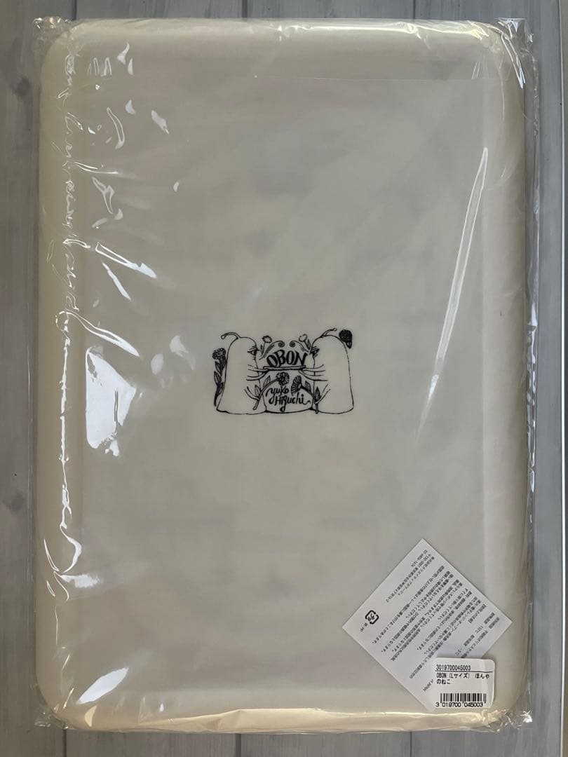 ヒグチユウコさん　obon ほんやのねこ　Lサイズ 新品未使用