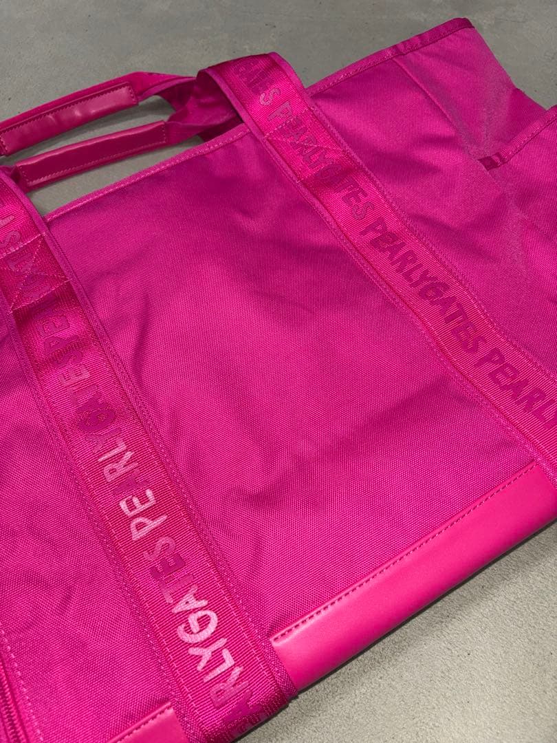 （超美品）パーリーゲイツ、ペイントロゴシリーズ、ロッカーバッグ