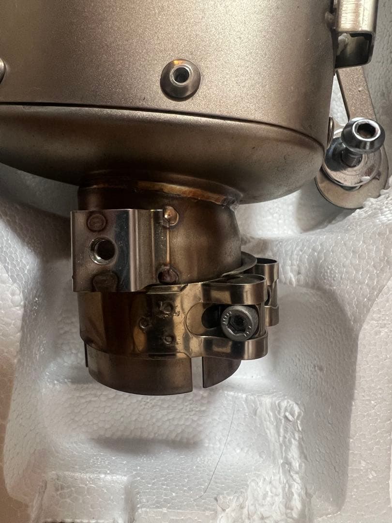 MT10 スリップオンマフラー（2017年）