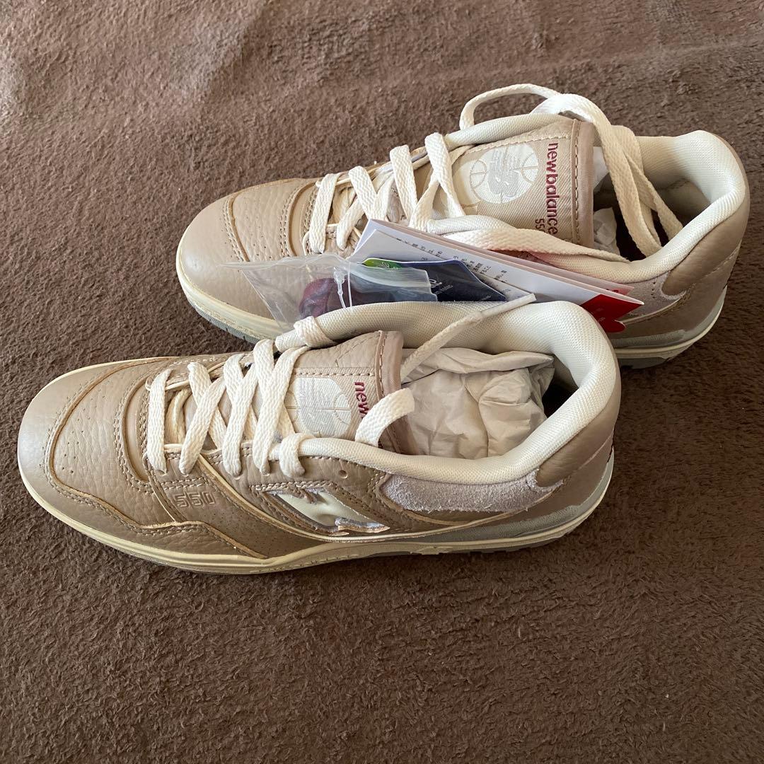 z*4様 New Balance ベージュ スニーカーBB550LY1