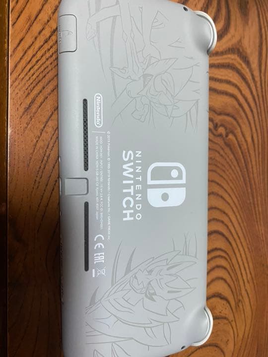 Switchライト、充電アダプター