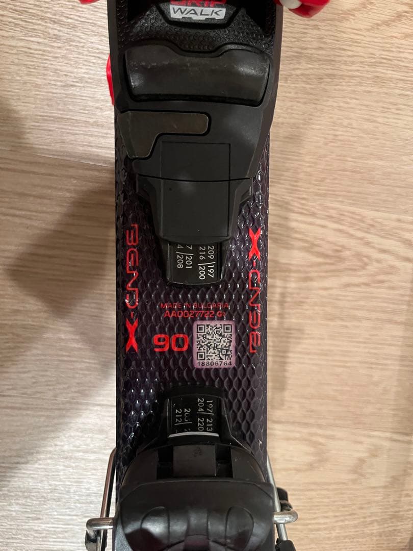 Atomic X-Range 90 スキー板とスキーポールセット