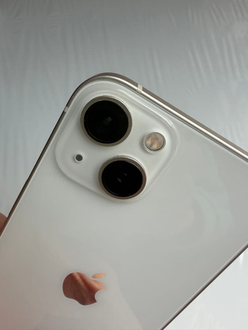 Apple iPhone 13 本体 ホワイト　ケース　充電ケーブル付き