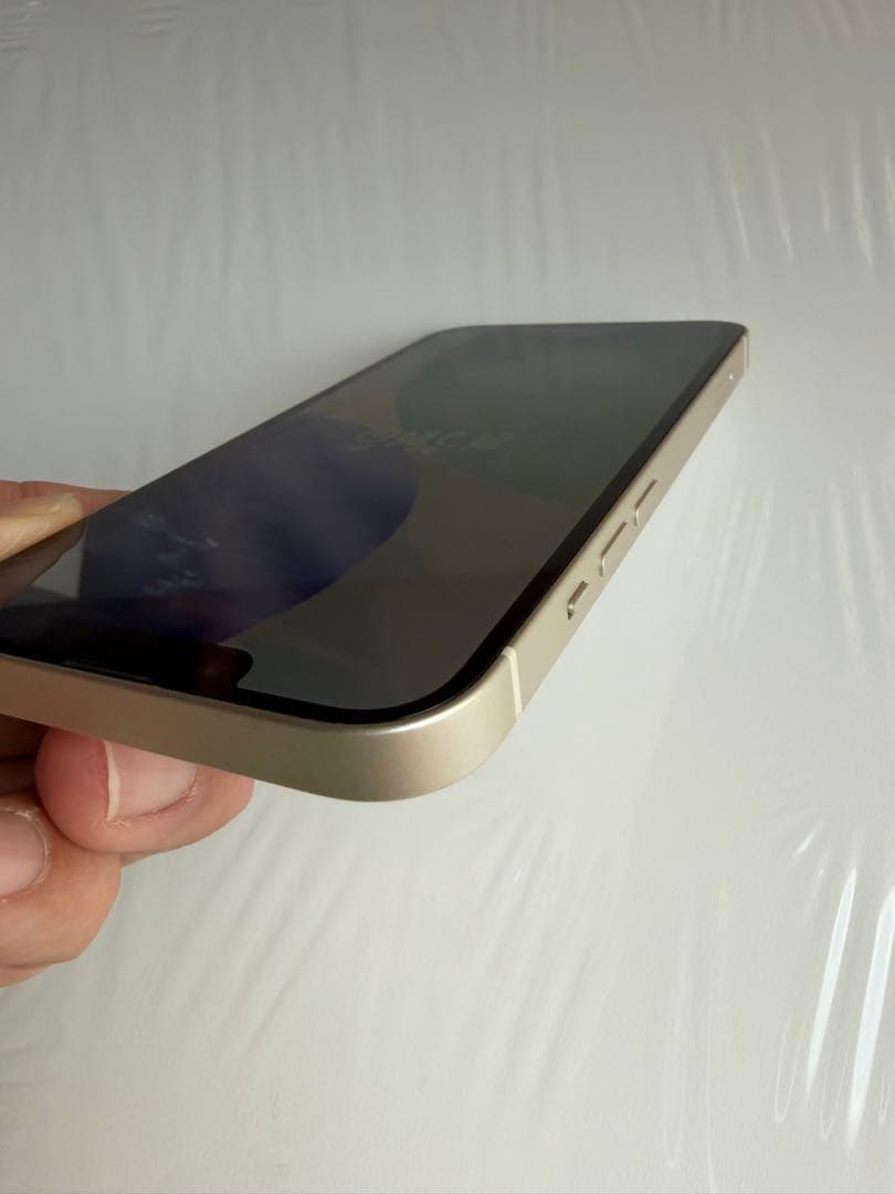 Apple iPhone 13 本体 ホワイト　ケース　充電ケーブル付き