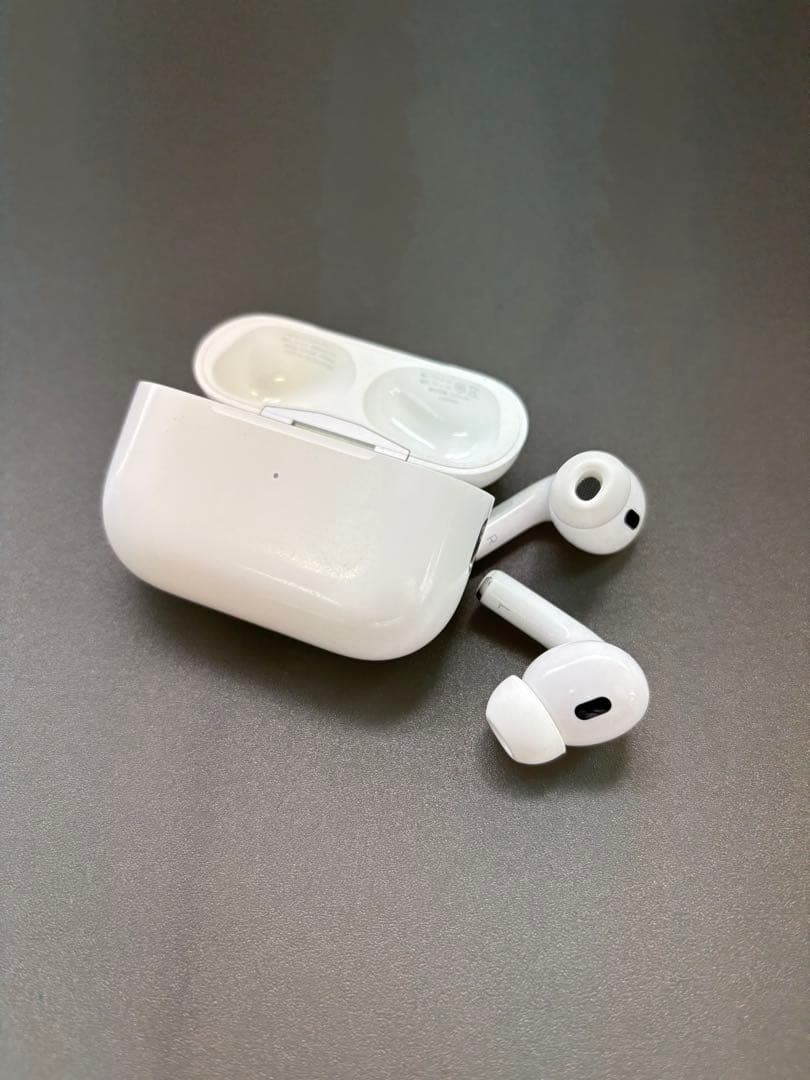 【訳あり】AirPodsPro 第2世代/Ligtning / <No1692>