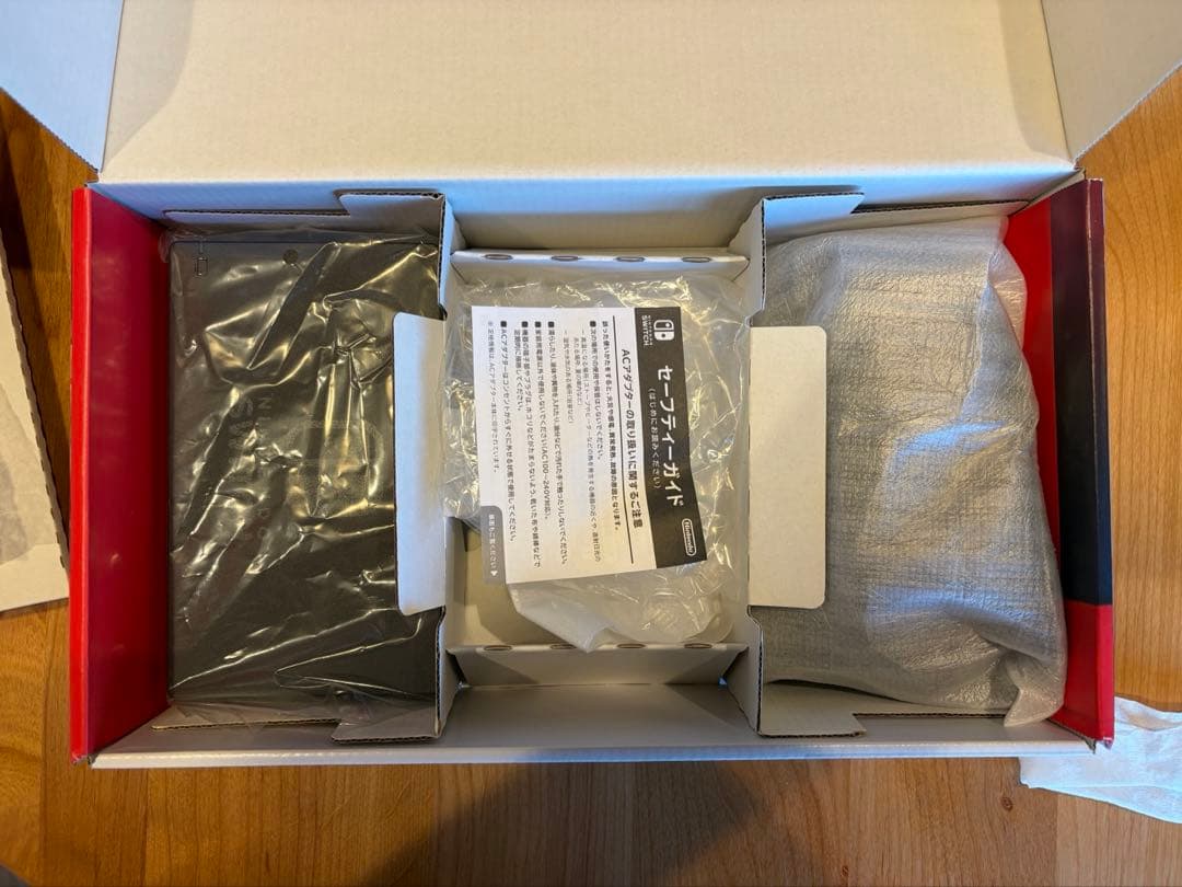 【状態良】Nintendo Switch 本体　箱あり　グリップなし　ソフト付き