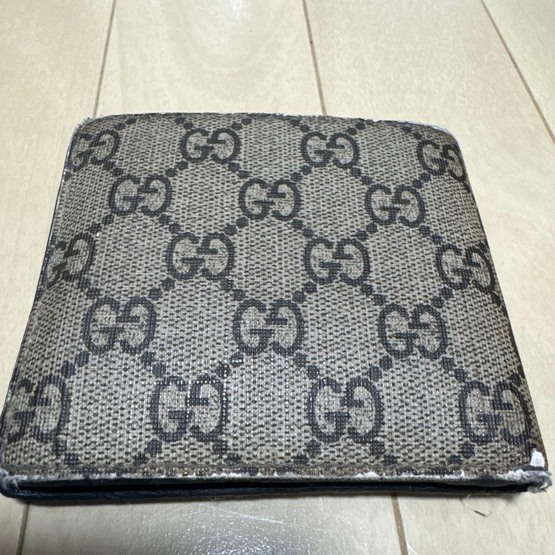 GUCCI 二つ折り財布 蜂デザイン