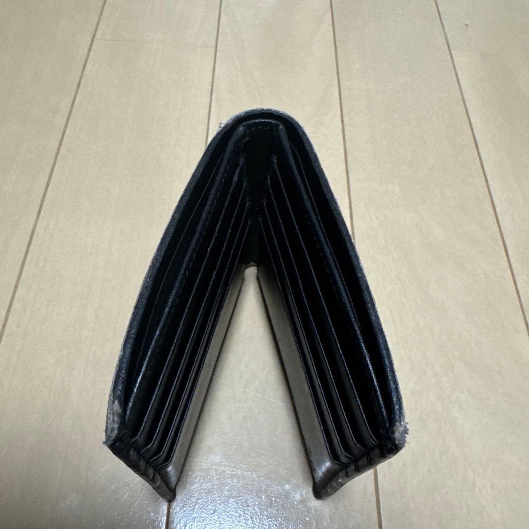 GUCCI 二つ折り財布 蜂デザイン