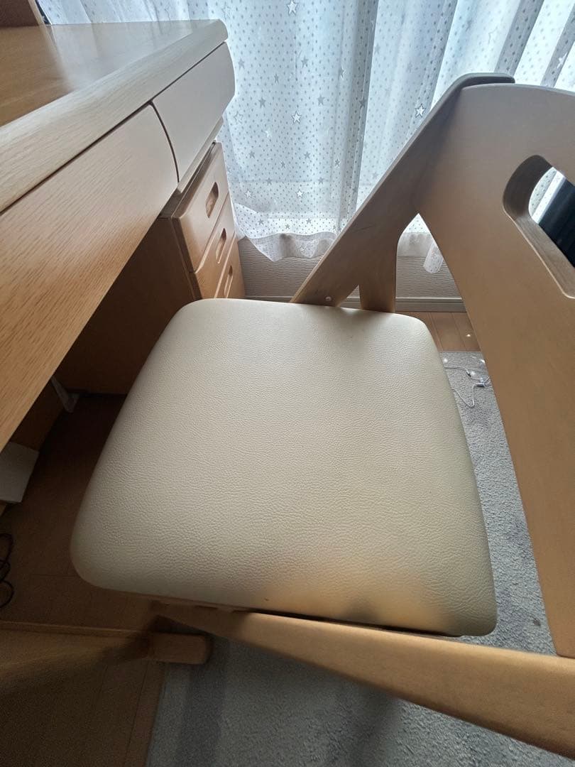 引き取り限定　学習机 デスクライト付