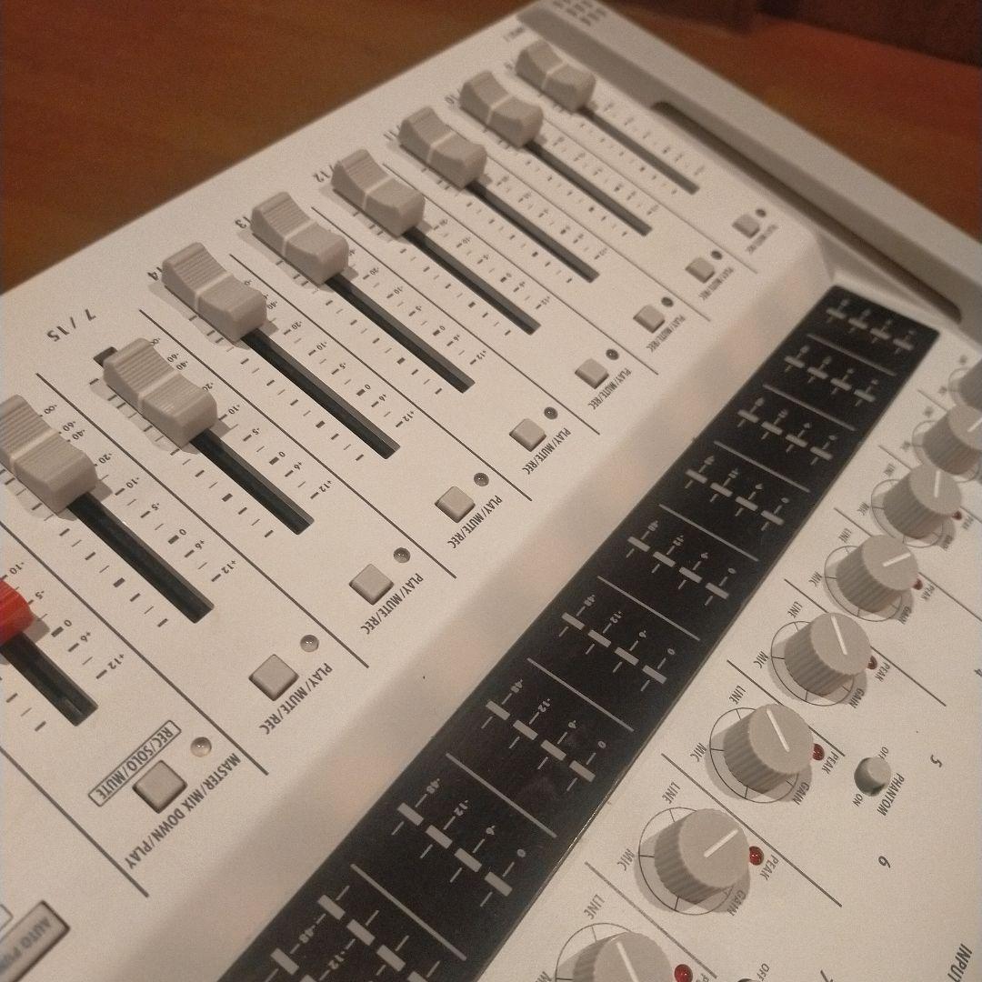 専用出品ZOOM R16 レコーダー・インターフェース・コントローラー 動作保証