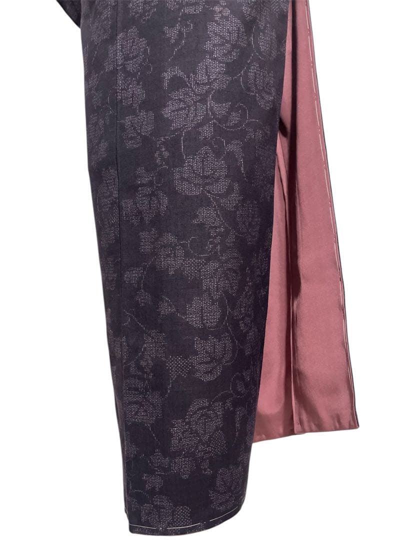 未使用しつけ極美品◇結城紬 葡萄蔦柄の小紋 亀甲 葡萄色