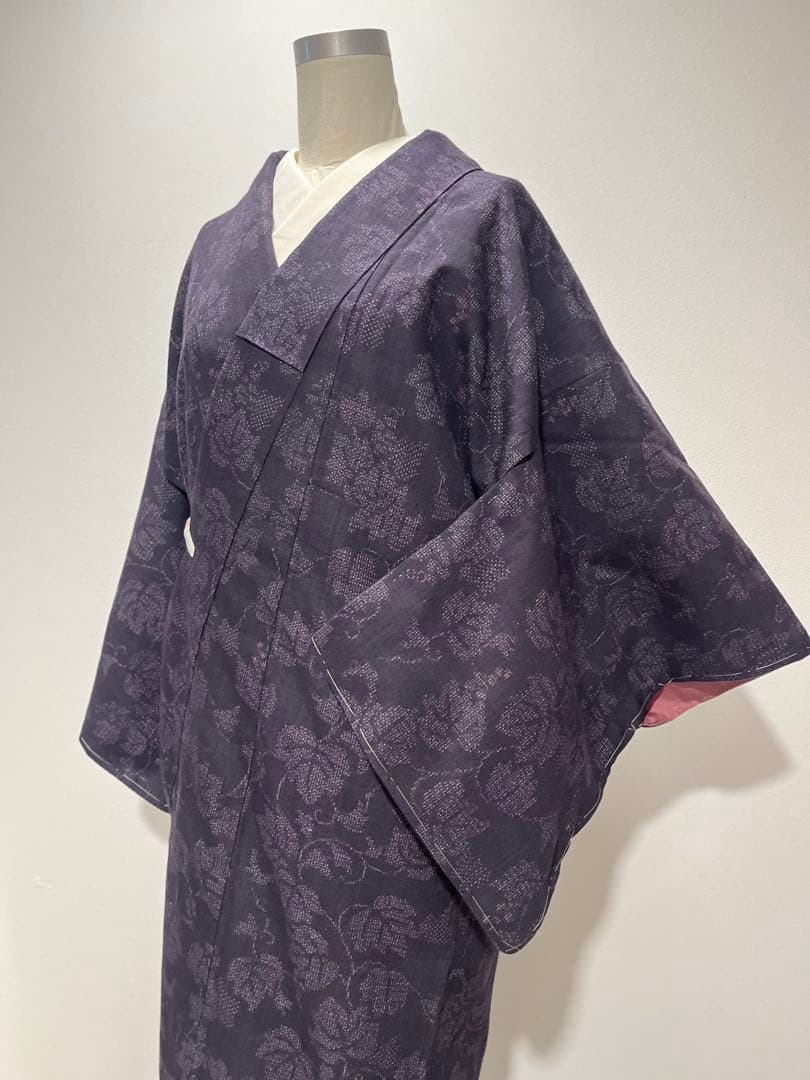 未使用しつけ極美品◇結城紬 葡萄蔦柄の小紋 亀甲 葡萄色