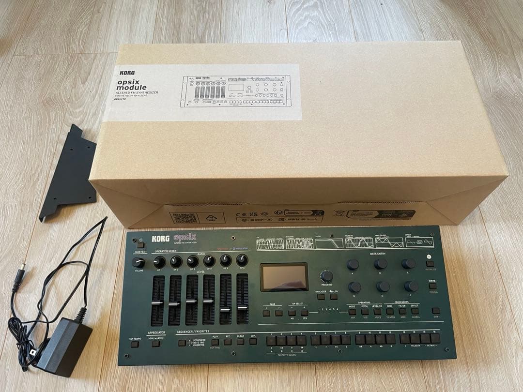【美品】KORG opsix module シンセサイザー