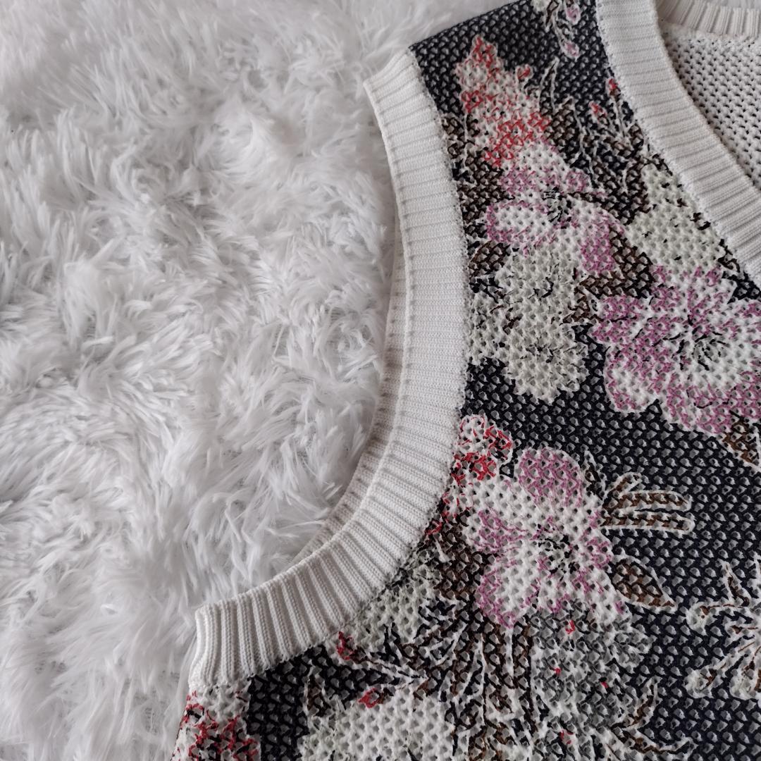 【完売品】パーリーゲイツ LIBERTY プリント Vネック ニットベスト 花柄