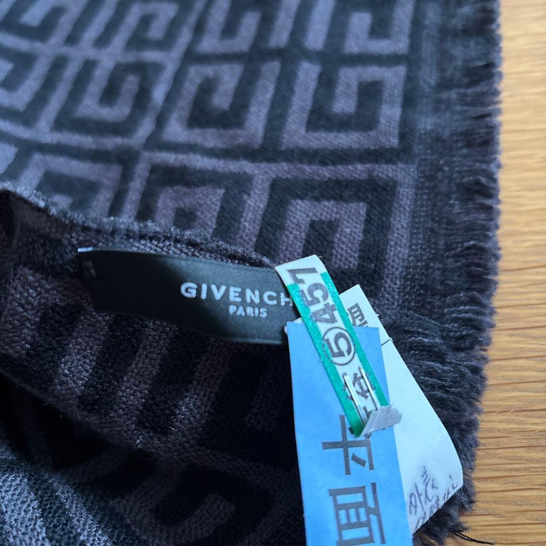 Givenchy ブラック マフラー　激安