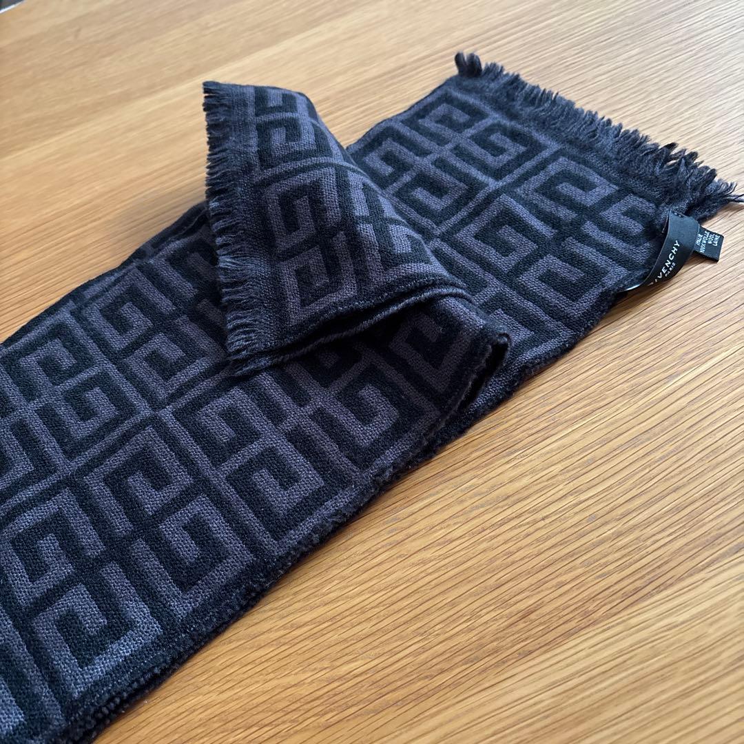 Givenchy ブラック マフラー　激安