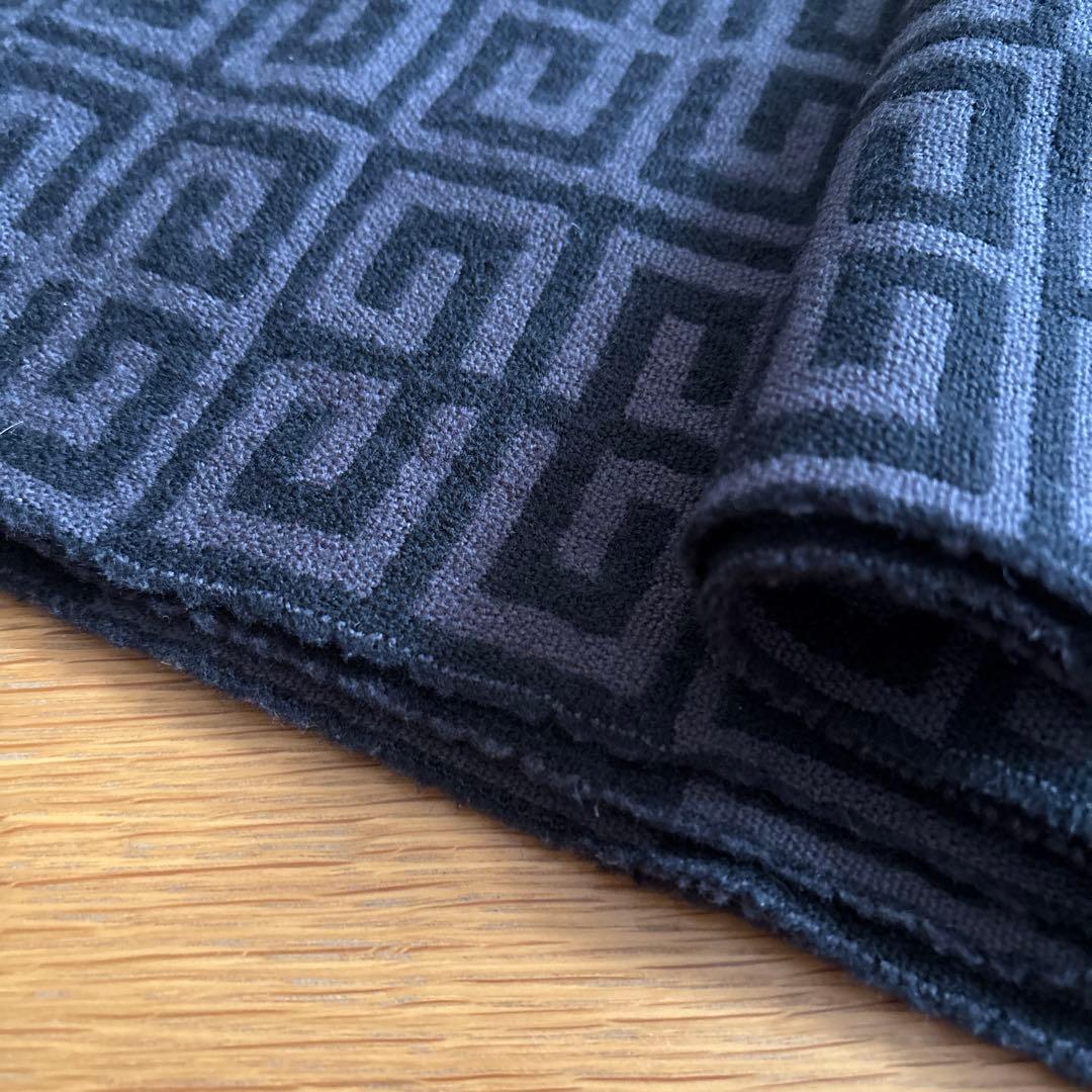 Givenchy ブラック マフラー　激安