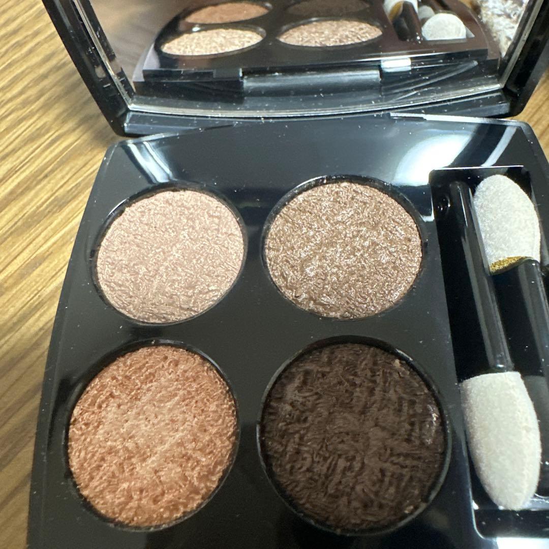 CHANEL レキャトルオンブルツイード　04 ツイードブランエローズ限定品