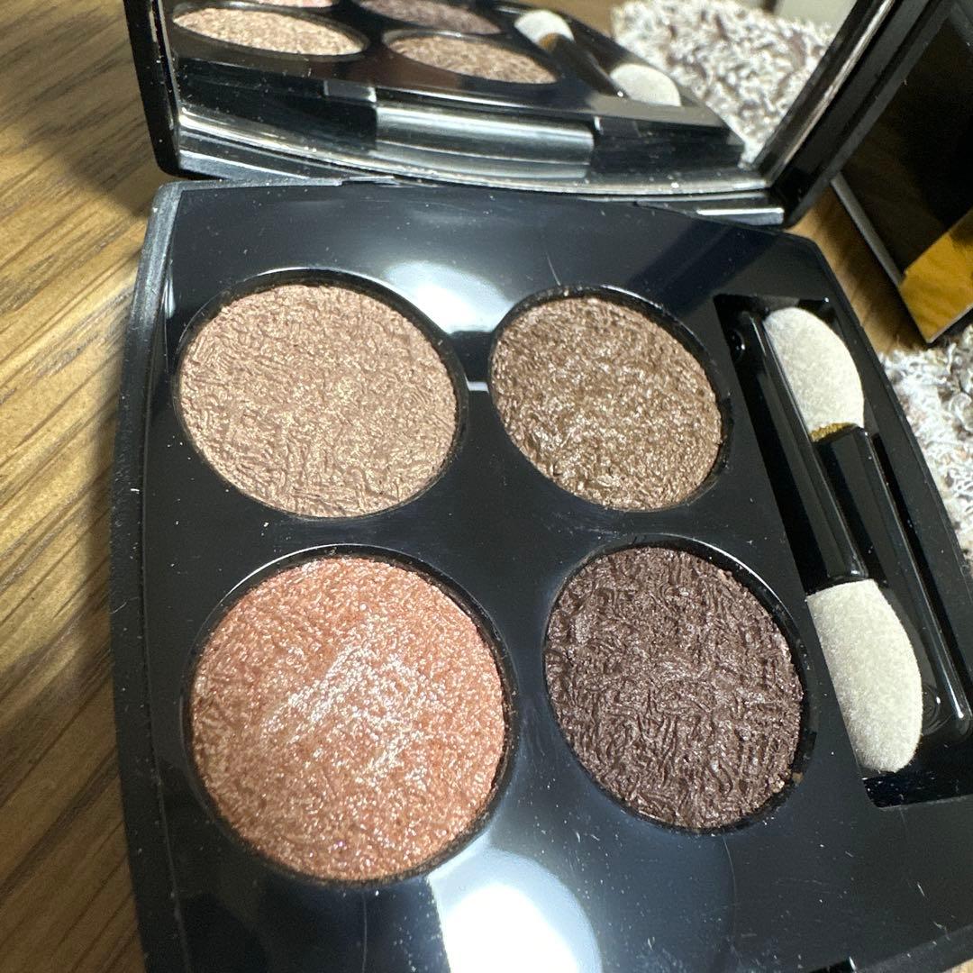 CHANEL レキャトルオンブルツイード　04 ツイードブランエローズ限定品