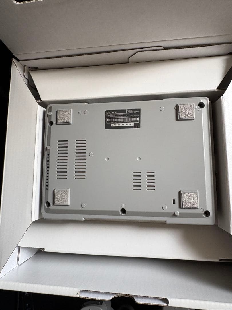 SONY PlayStation Classic コントローラー付