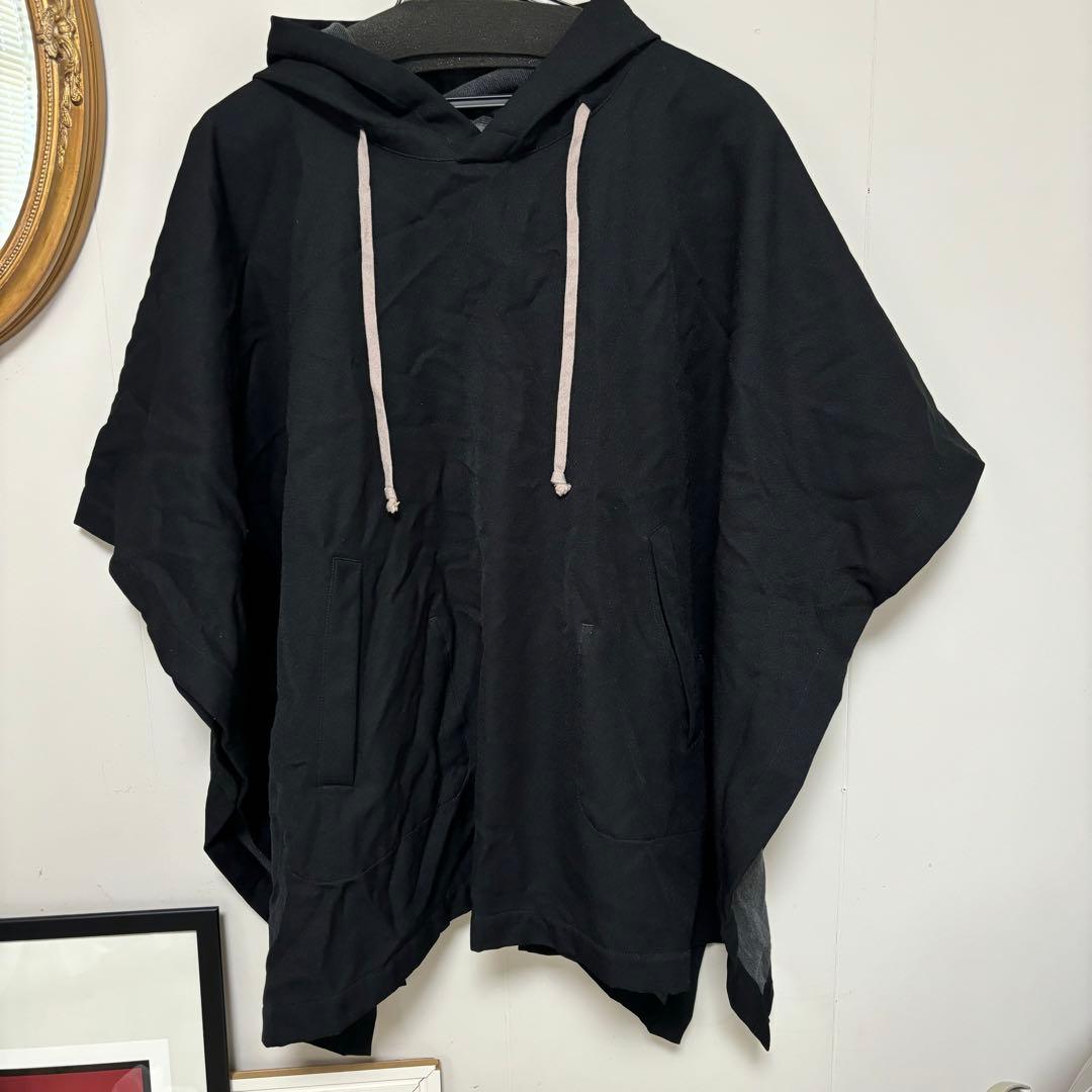 ブラックコムデギャルソン　ポンチョ