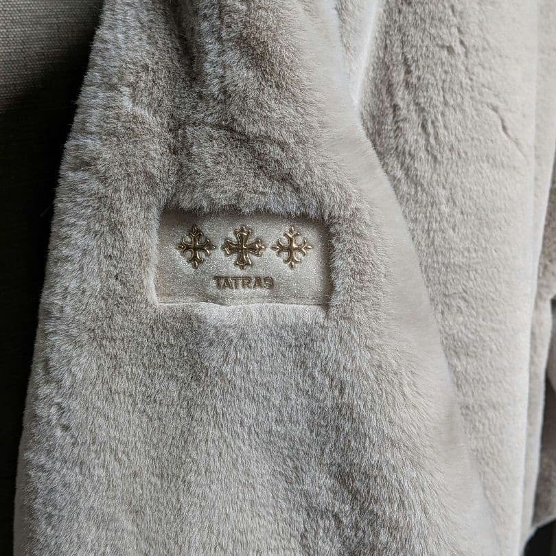 美品 タトラス バルブラ 01 ライトグレー ファーブルゾン