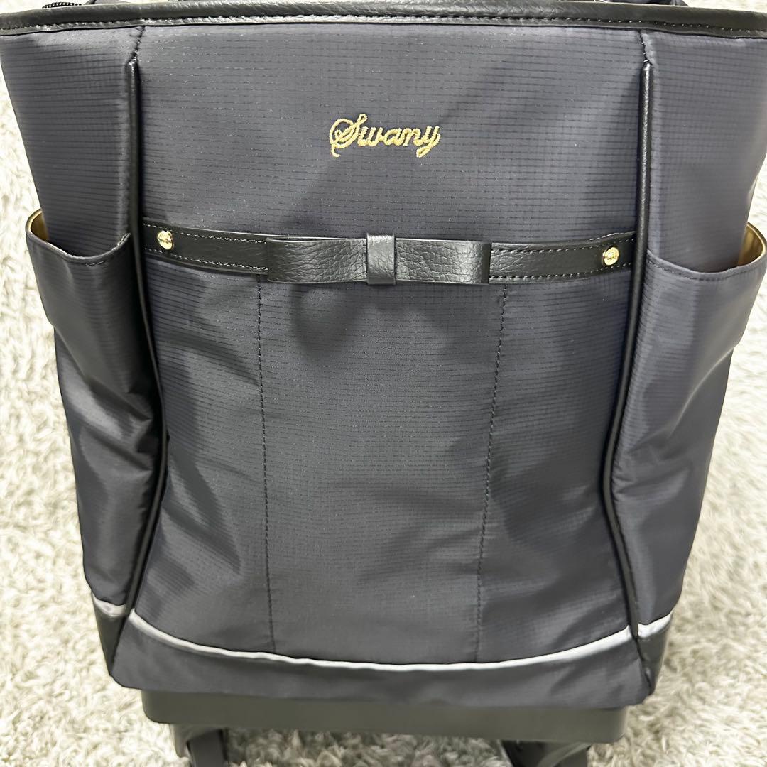 【極美品】スワニー キャリーバッグ 4輪ストッパー付　黒　リボン