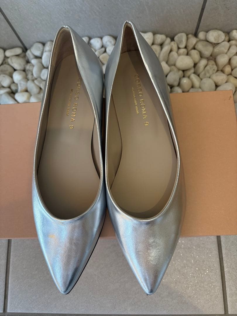 【コルソローマノーヴェ】ポインテッドトゥパンプス36 美品