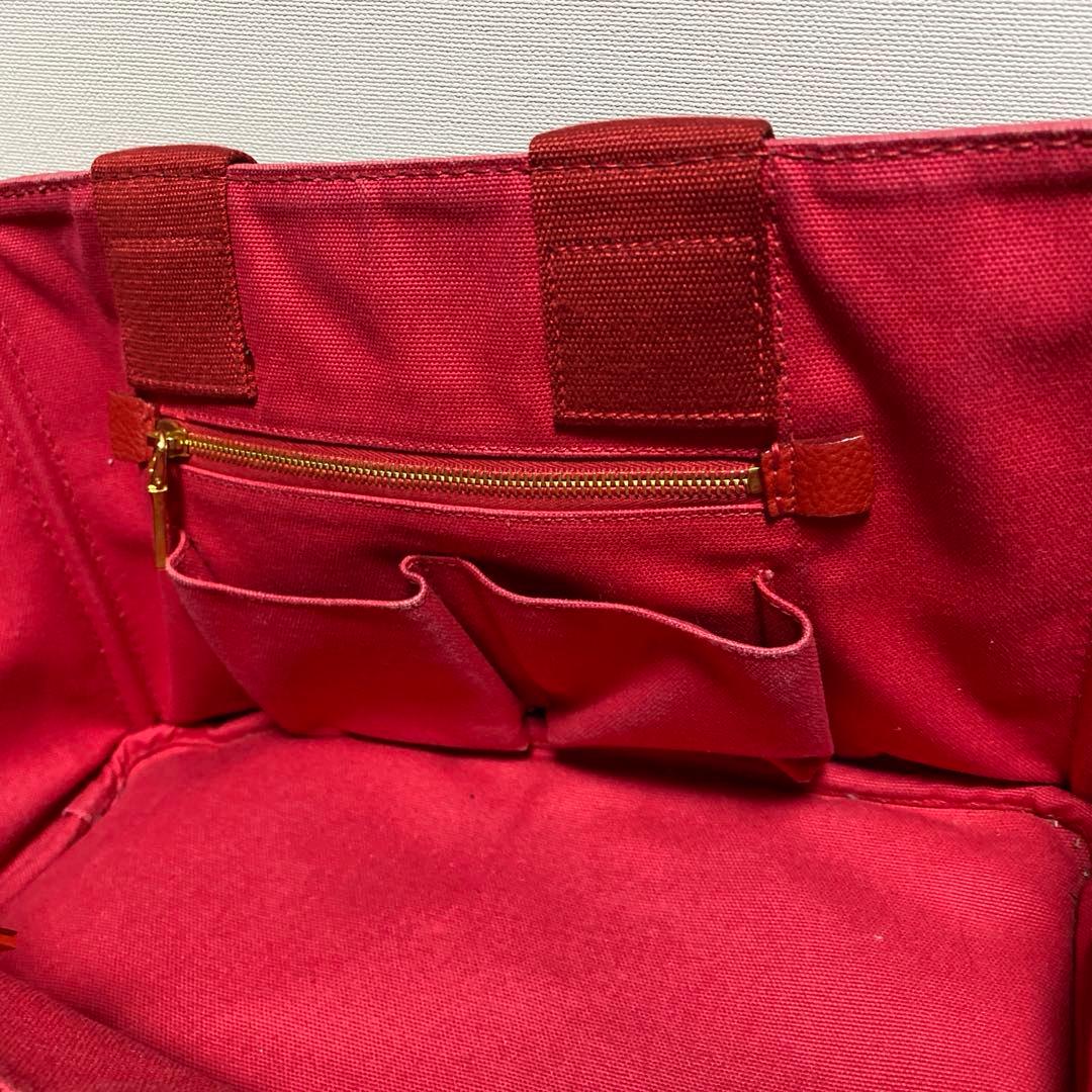 PRADA カナパトート　Ｍサイズ