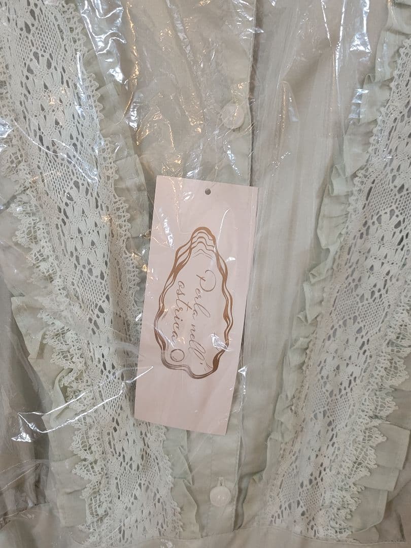 ベルラネルオスオリカ バラトーションレース付きワンピース