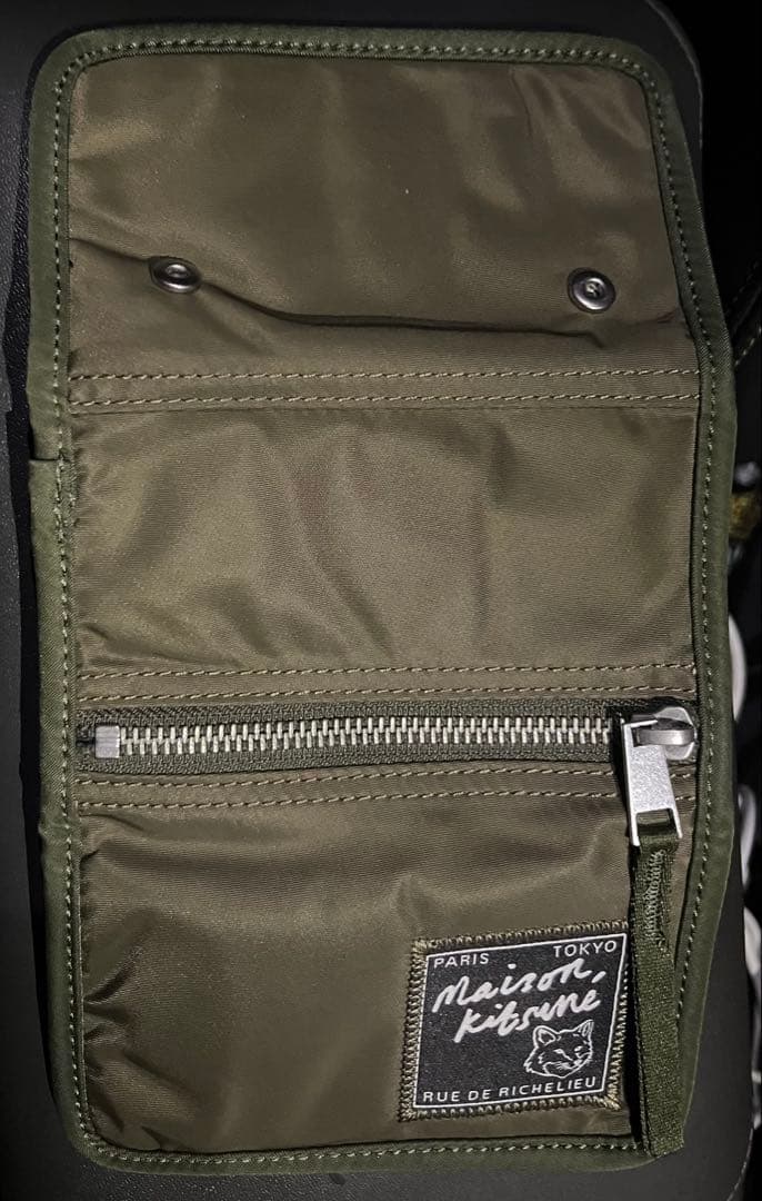 Maison Kitsuné 三つ折り財布 オリーブグリーン