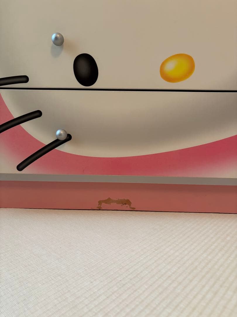 ハローキティ　木製タンス