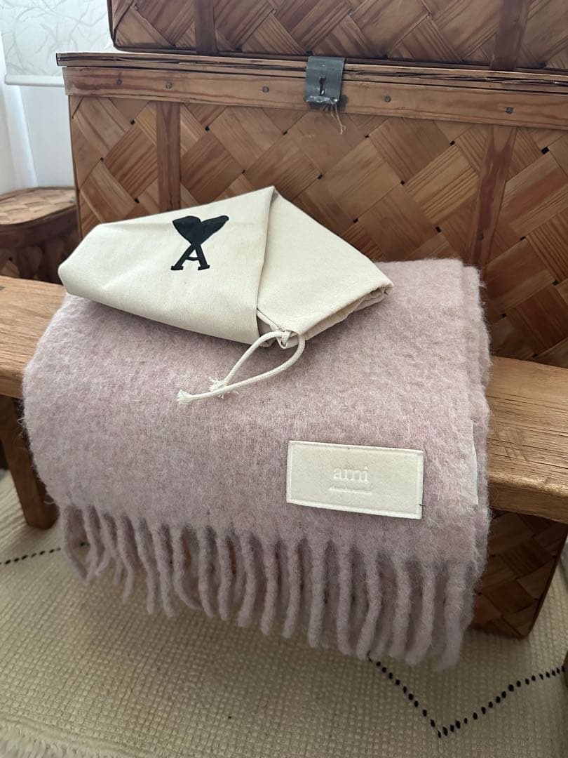 Ami Paris アルパカマフラー　ベビーピンク　袋付き