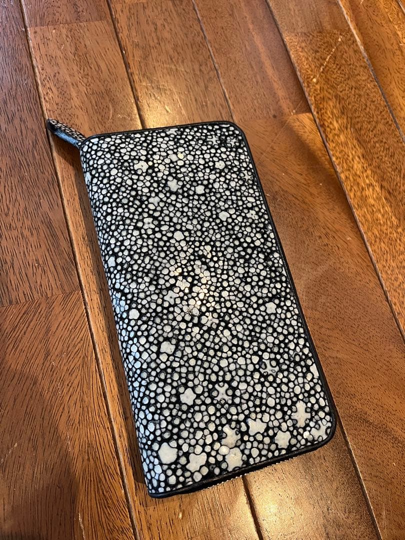 しん　スタースティングレイ 長財布 エイ革 一枚革 梅花皮 カード大容量