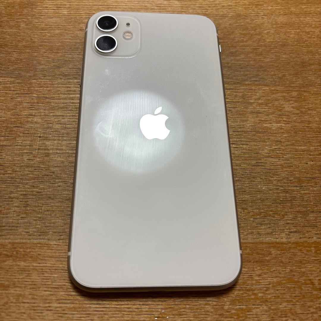iPhone11 128GB ホワイト　バッテリー　74%