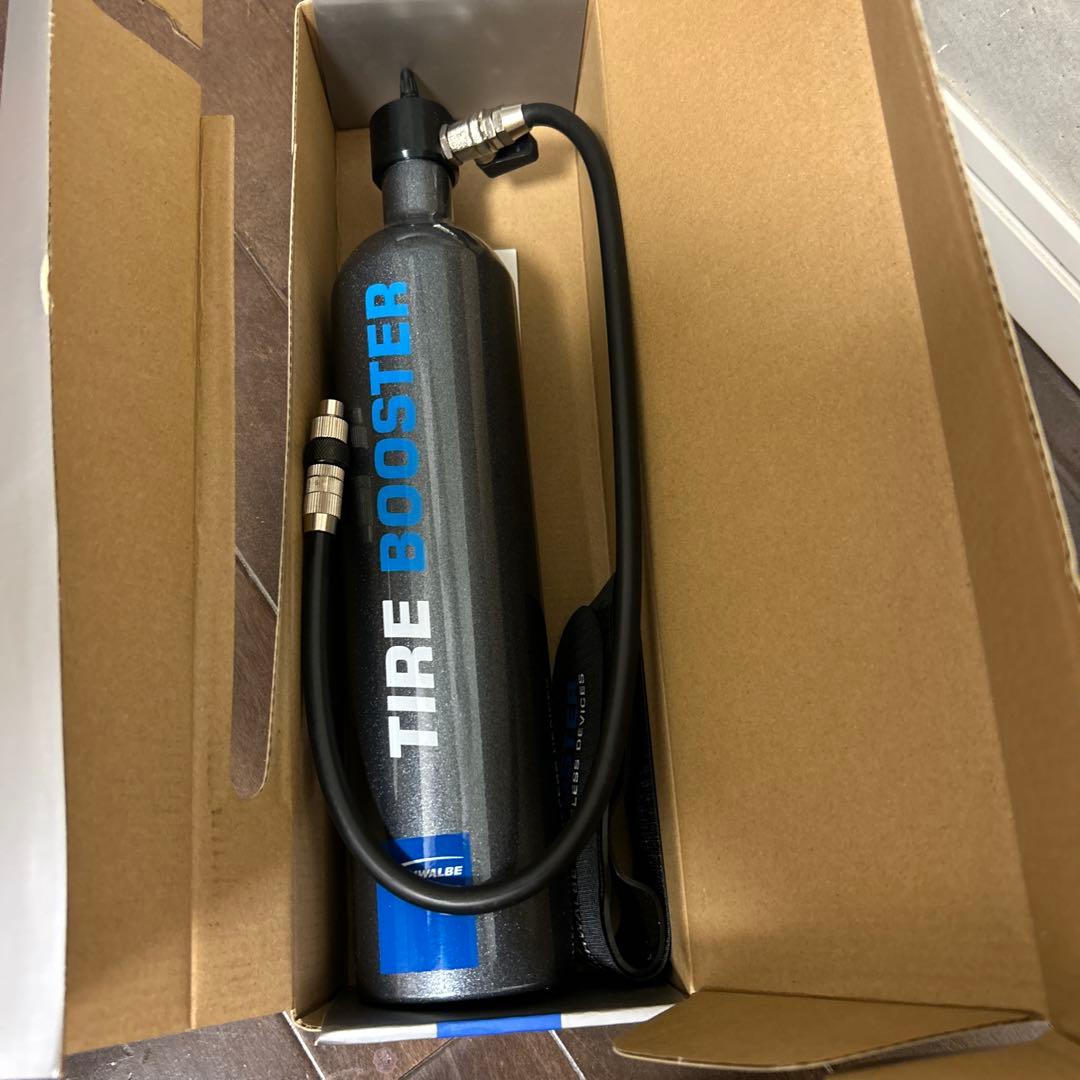 【美品】TIRE BOOSTER チューブレスタイヤ用　シュワルベ