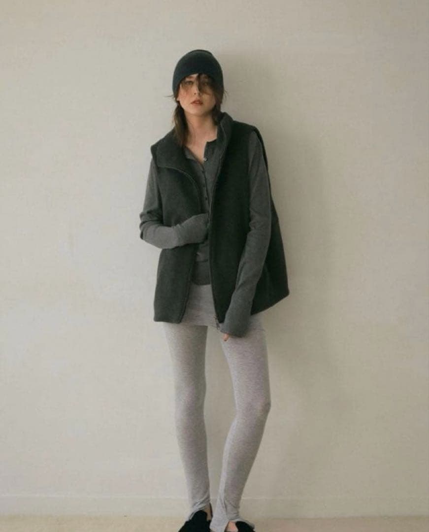 ETRE TOKYO 完売 メルトンフリースベスト アウター　チャコール