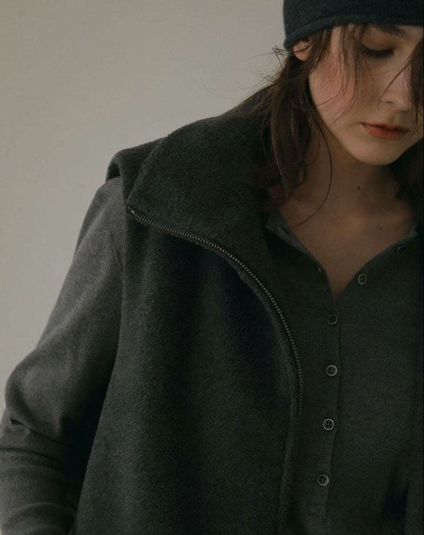 ETRE TOKYO 完売 メルトンフリースベスト アウター　チャコール