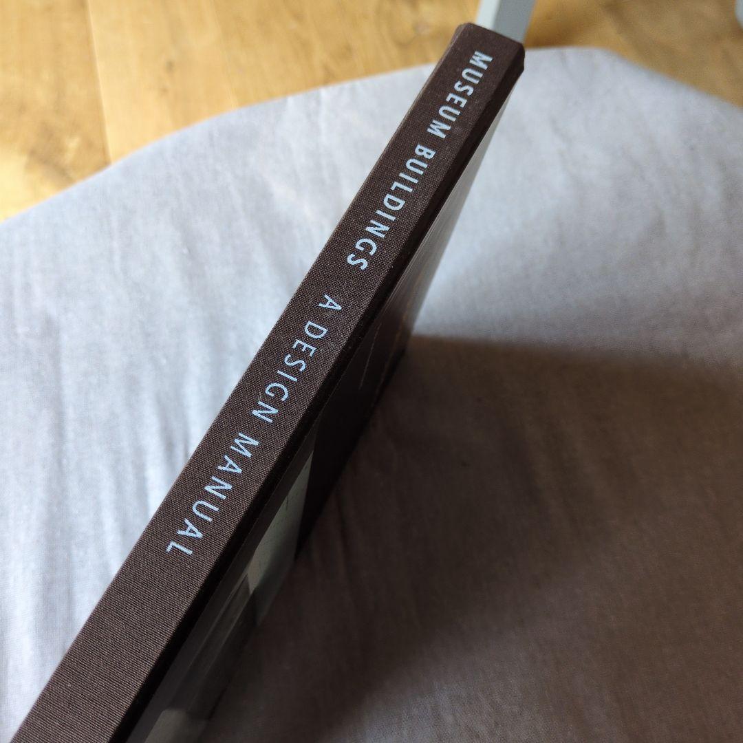 洋書 Museum Buildings: A Design Manual