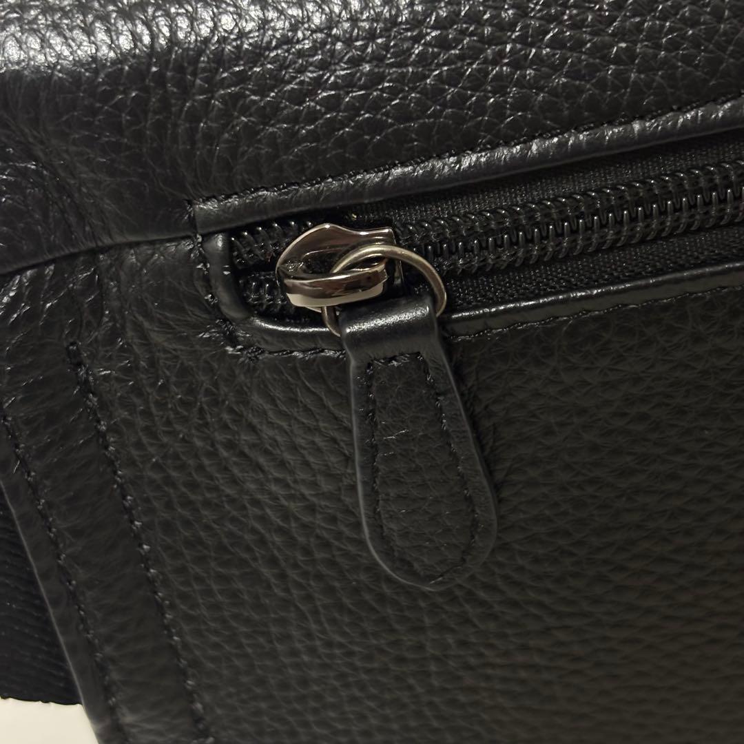 イアパピヨネ　ワイドテープショルダーバッグ　ボディバッグ　ダルメシアン柄