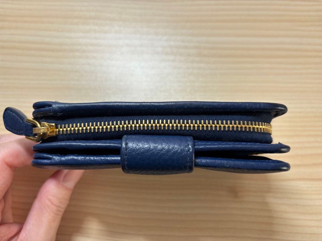 PRADA ネイビー 二つ折り財布